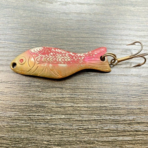 Vintage Fishing Lure Al's Goldfish Metal Spoon 2 inch Red and Gold - Picture 1 of 12